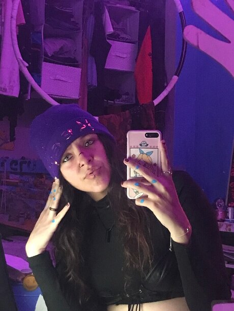 Dragonfly_ naked on onlyfans