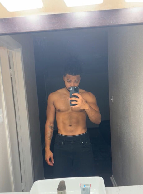 DatboiiD onlyfans pics leaked