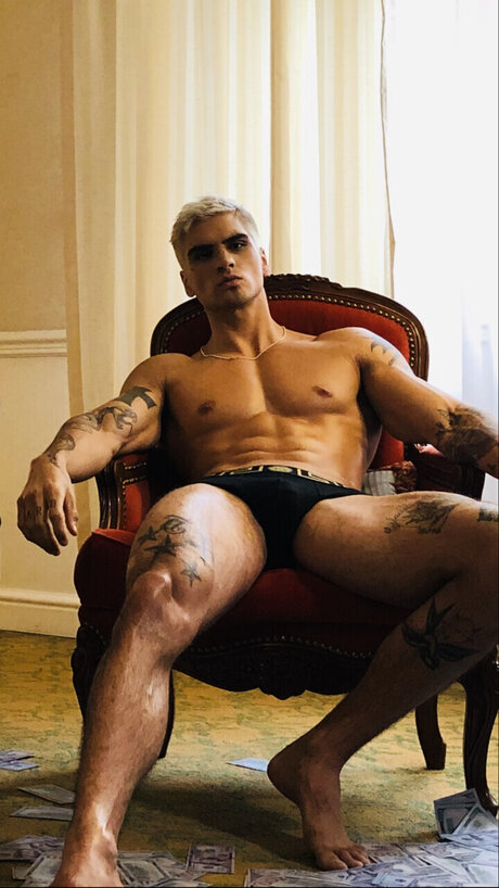 Alexandro onlyfans topless