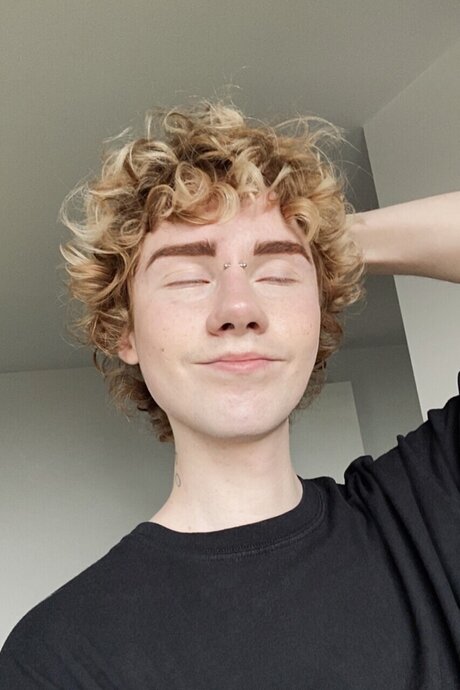 PlayyDead2 onlyfans pictures