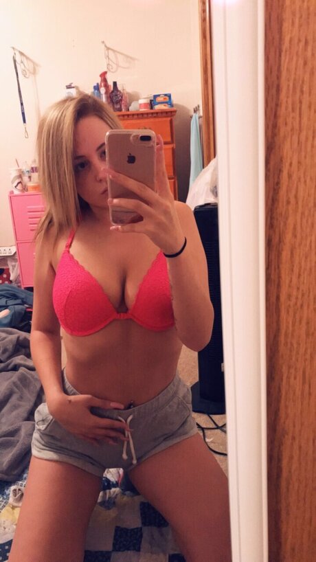 Lyssa Marie nsfw onlyfans