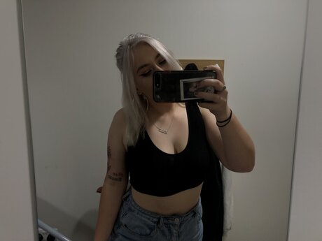 ellzbabeee onlyfans sextape leak