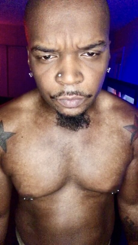 BLACKLIGHTING onlyfans naked