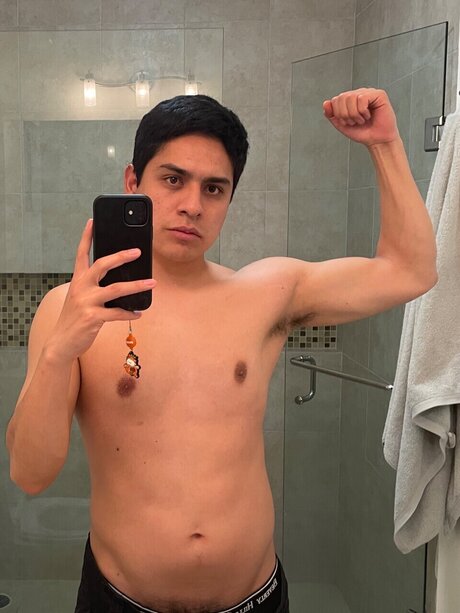 Rorra onlyfans striptease