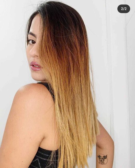 Valeria Correa_ onlyfans creator