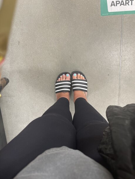 Feet lightning onlyfans fotos