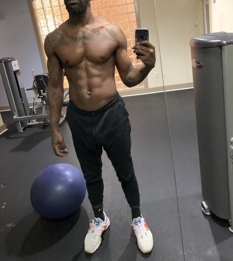 THROBINSON CRUSOE leaked onlyfans photos