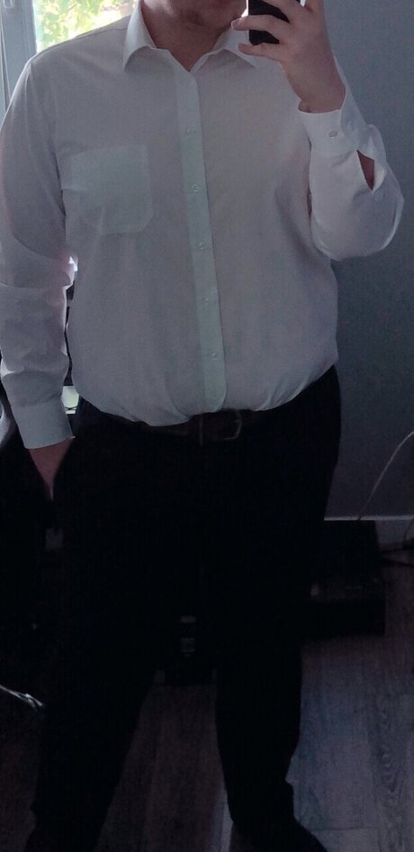 SlowLow onlyfans striptease