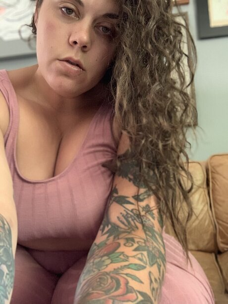 Chicken Momma onlyfans sexy