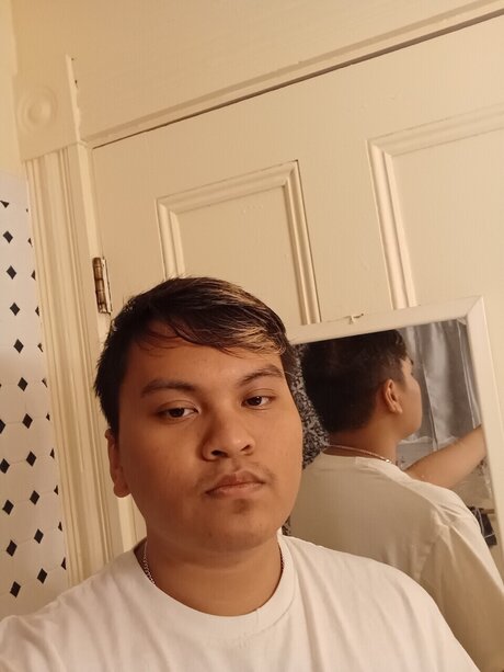 Daniel Chum nude onlyfans