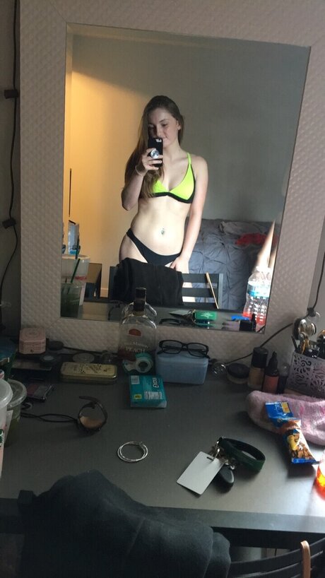 Emmy_ onlyfans leaked tits