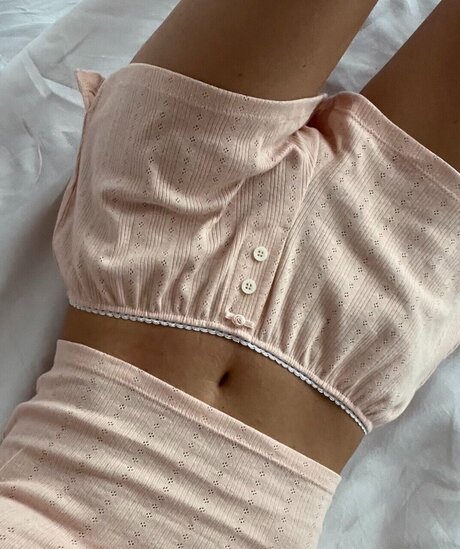 Shemodel onlyfans free content