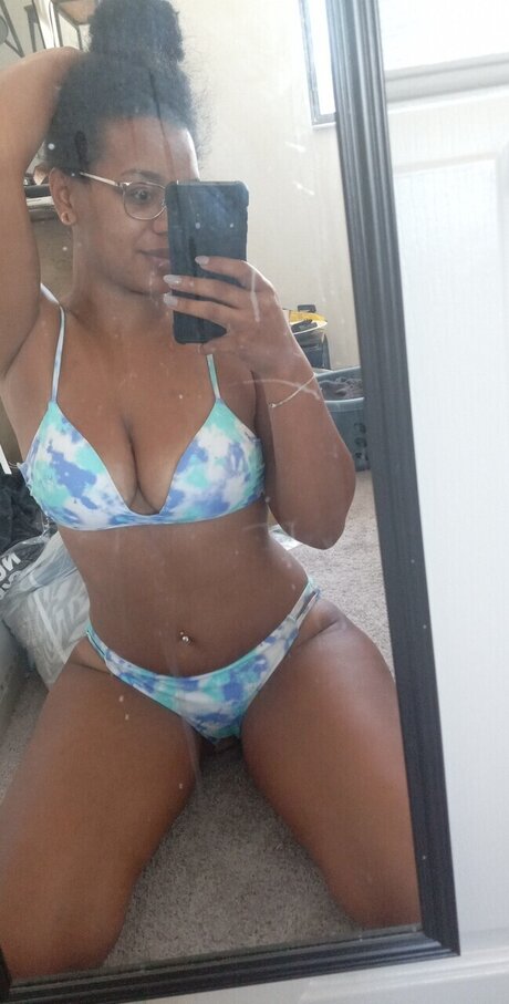 Nicci B onlyfans desnuda