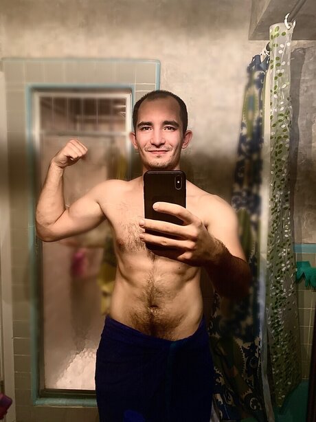 Aleks G feet onlyfans