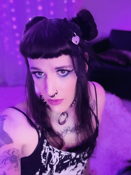 Zoe Deville onlyfans nude pictures