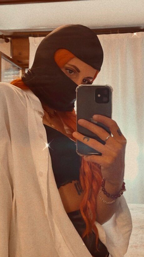 Queen B nude onlyfans leaked