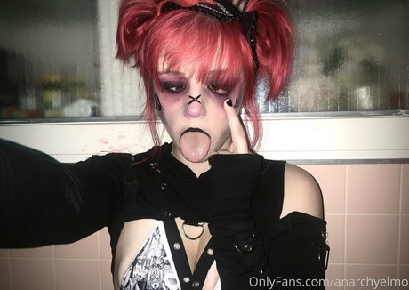 anarchyelmo nude only fans