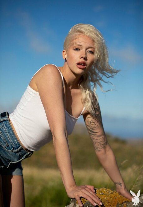 Lisa Modpali onlyfans model photos