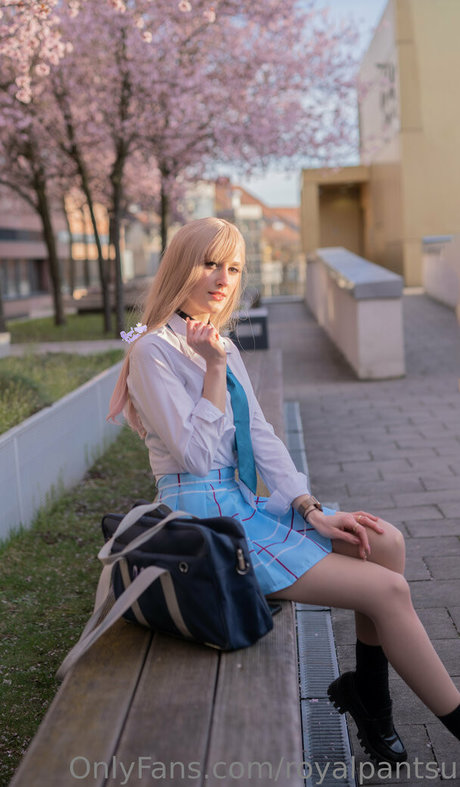 royalpantsu only fans naked