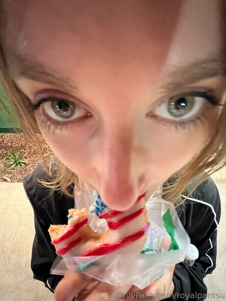 royalpantsu onlyfans mega