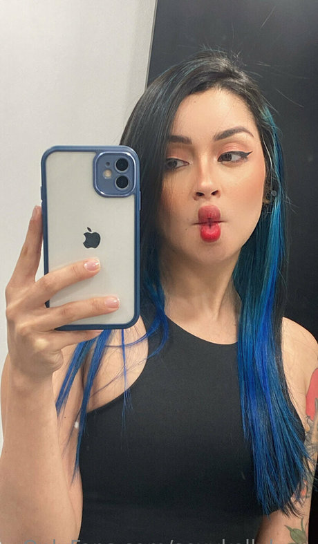 sexykellyluna onlyfans pics