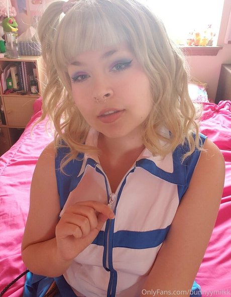 bunnyymilkk onlyfans nude leaks