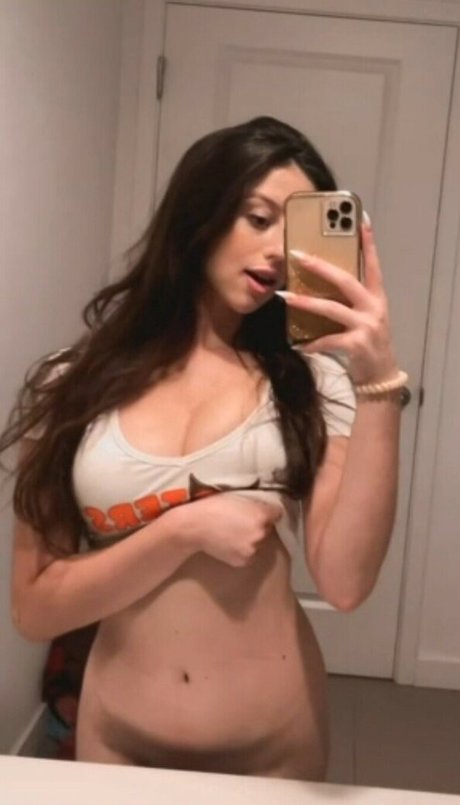 Leah Fennelly onlyfans creator