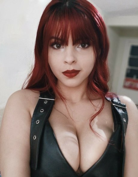 Julia chan Profile pic