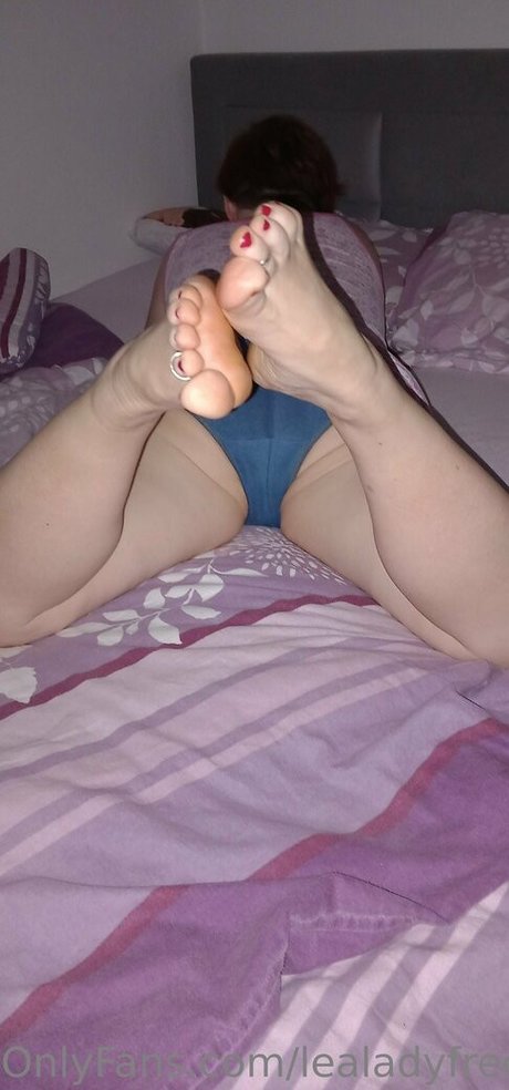 lealadyfree onlyfans lean