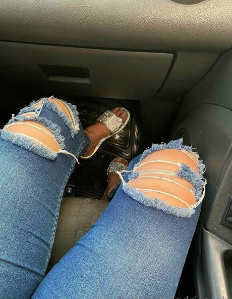 Adrieamb onlyfans exposed