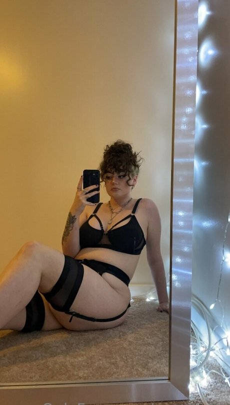 xocxrlaaa onlyfans creator