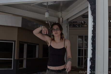 mature mom onlyfans top visual