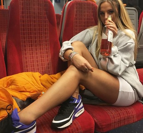 Hana Alexiss onlyfans sex tape