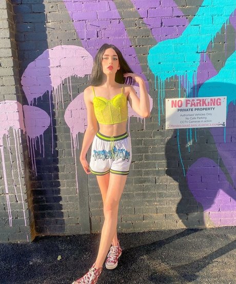 Venus Moorez onlyfans pictures