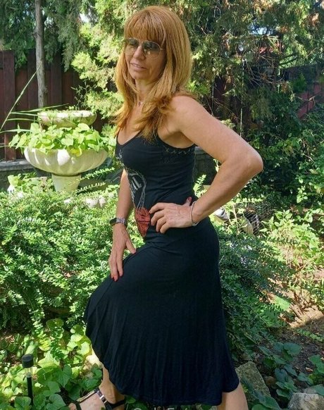 naked nora onlyfans creator