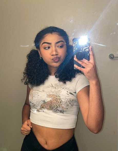 krystalogy onlyfans x