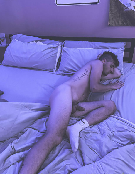 ethanlegerfree nude on onlyfans