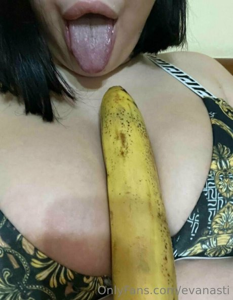 evanasti onlyfans nudes