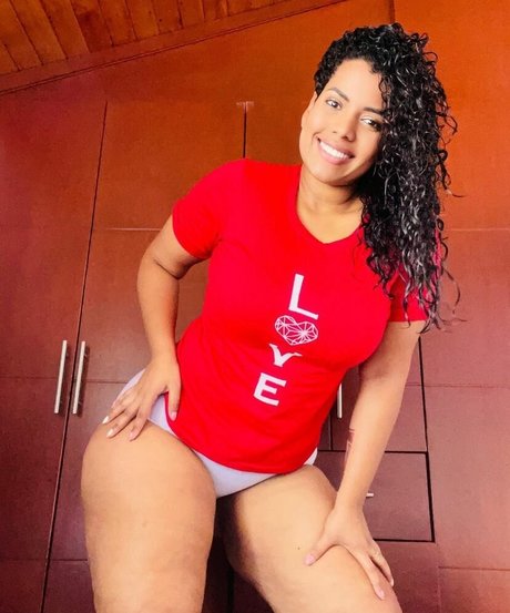 boomsar onlyfans model images