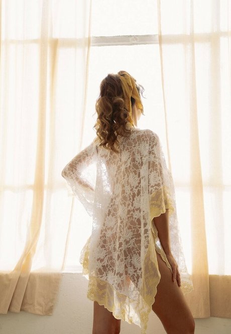 Lauren Marie Young onlyfans leaks nudes