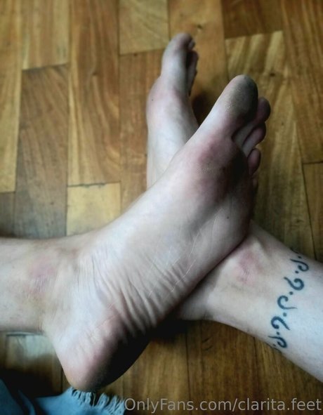 clarita feet desnuda onlyfans