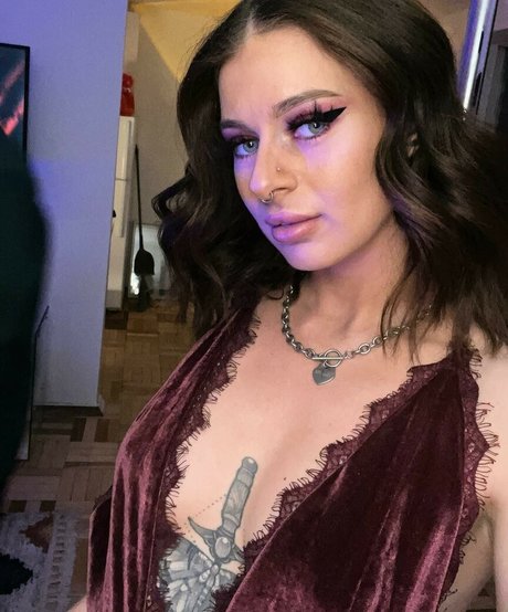 Valerie Moon onlyfans