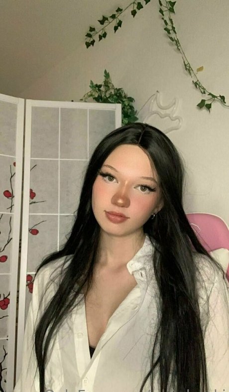 weirdoroki onlyfans posts