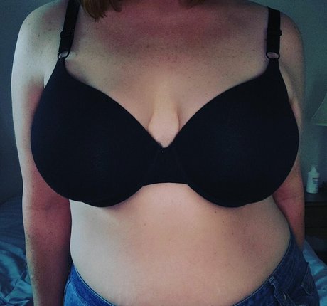 Ave Stone leaked onlyfans pictures