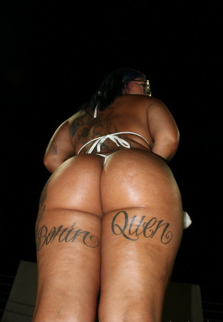 leahndra onlyfans strip