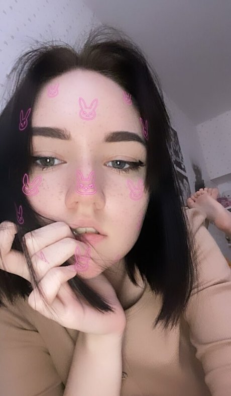 conitenok onlyfans pics