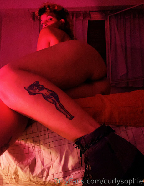 curlysophie onlyfans nudes leaked