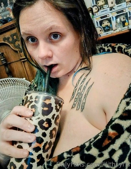 lilithsyris onlyfans porn leaks