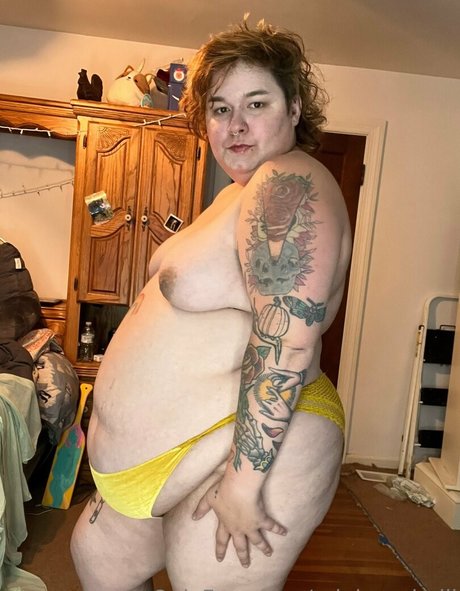 rainbowbelli free only fans