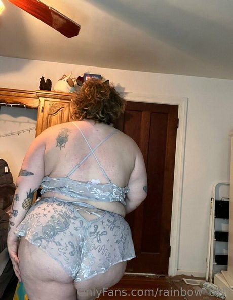 rainbowbelli nude leak onlyfans